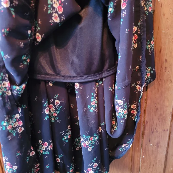 Guess Black Floral Maxi Dress - Picture 7 of 14